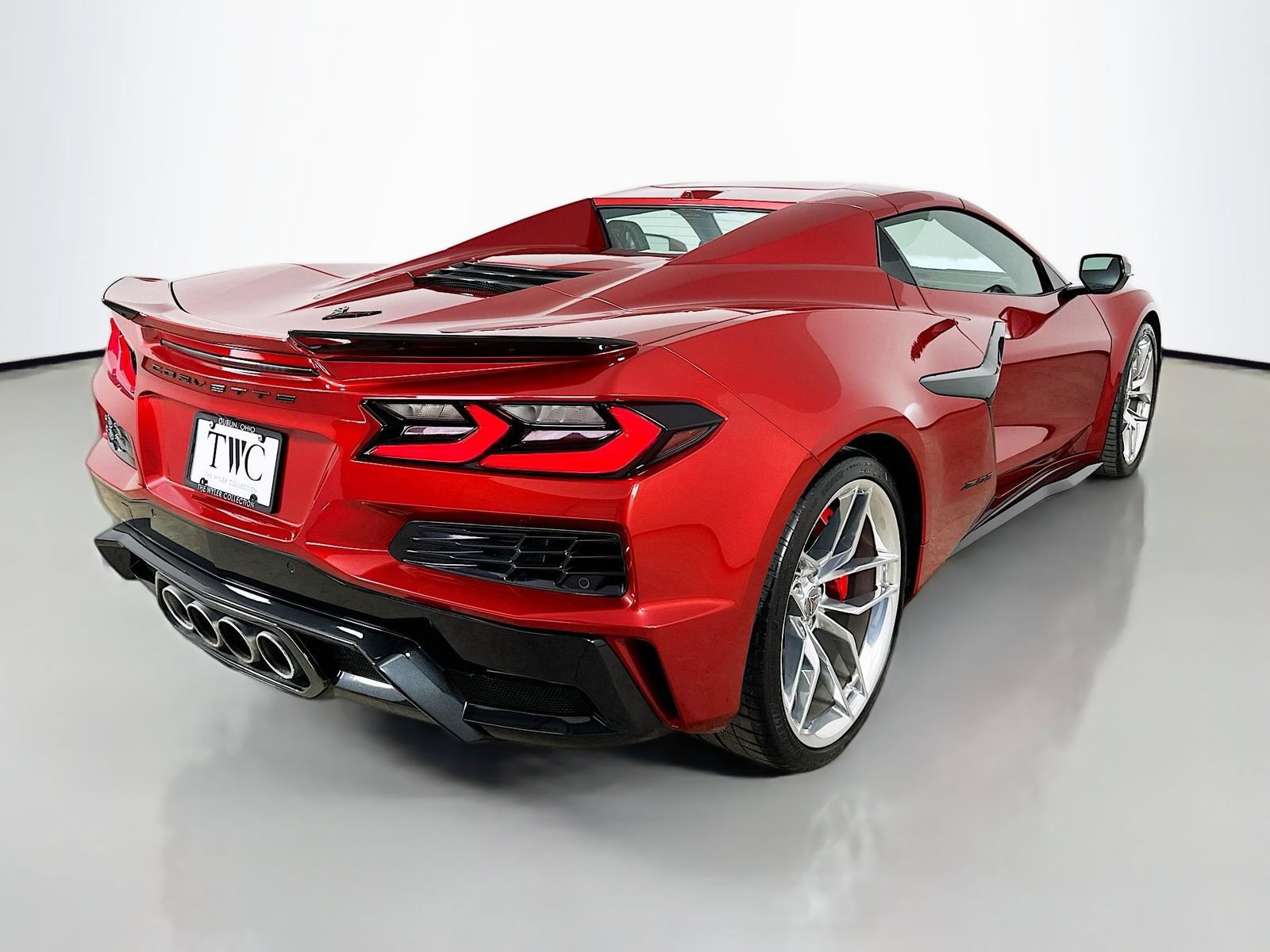 Used 2026 Chevrolet Corvette Z06 w/ Battery Protection Package RWD image 5