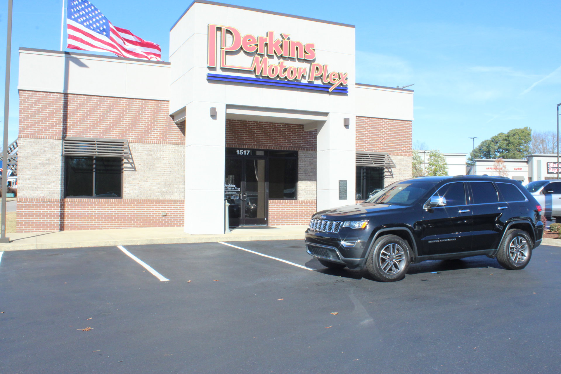Used 2021 Jeep Grand Cherokee Limited w/ Luxury Group II image 38