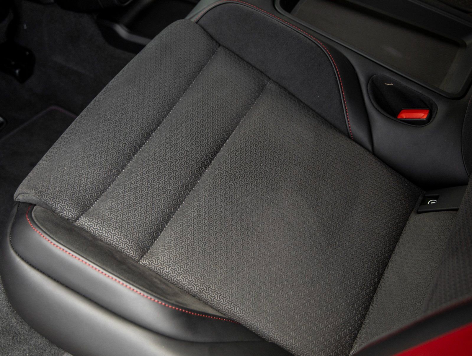 Used 2025 Porsche Taycan GTS image 36