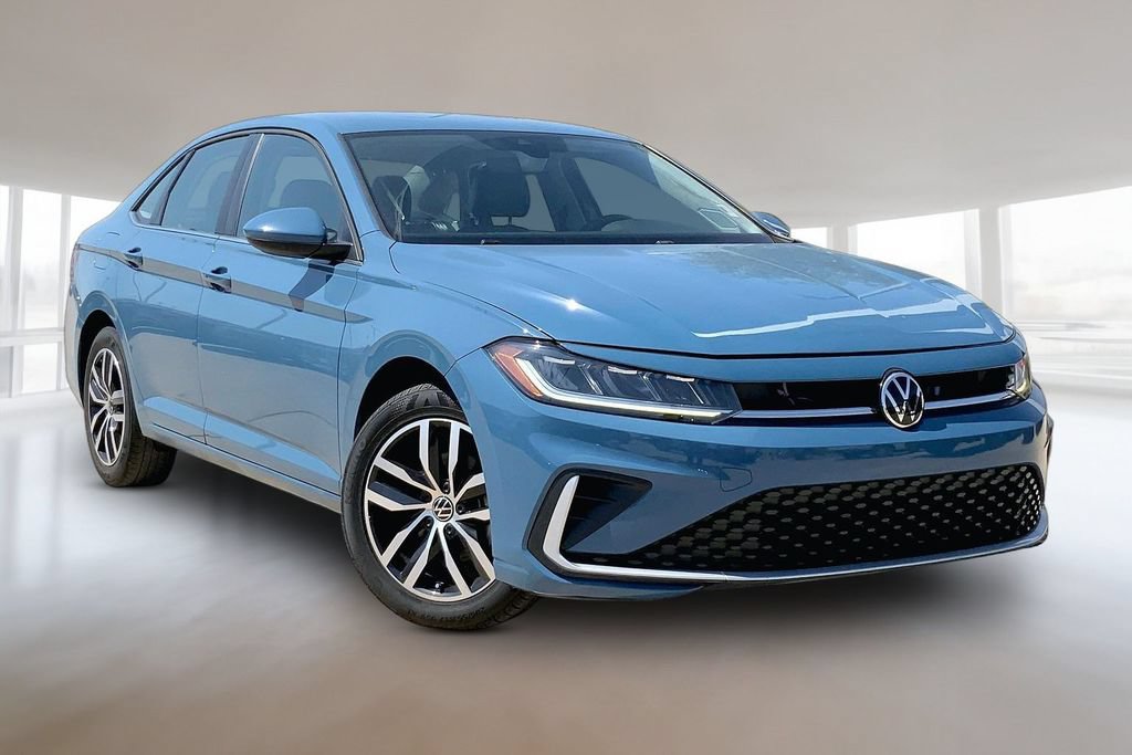 Used 2025 Volkswagen Jetta SE FWD image 12