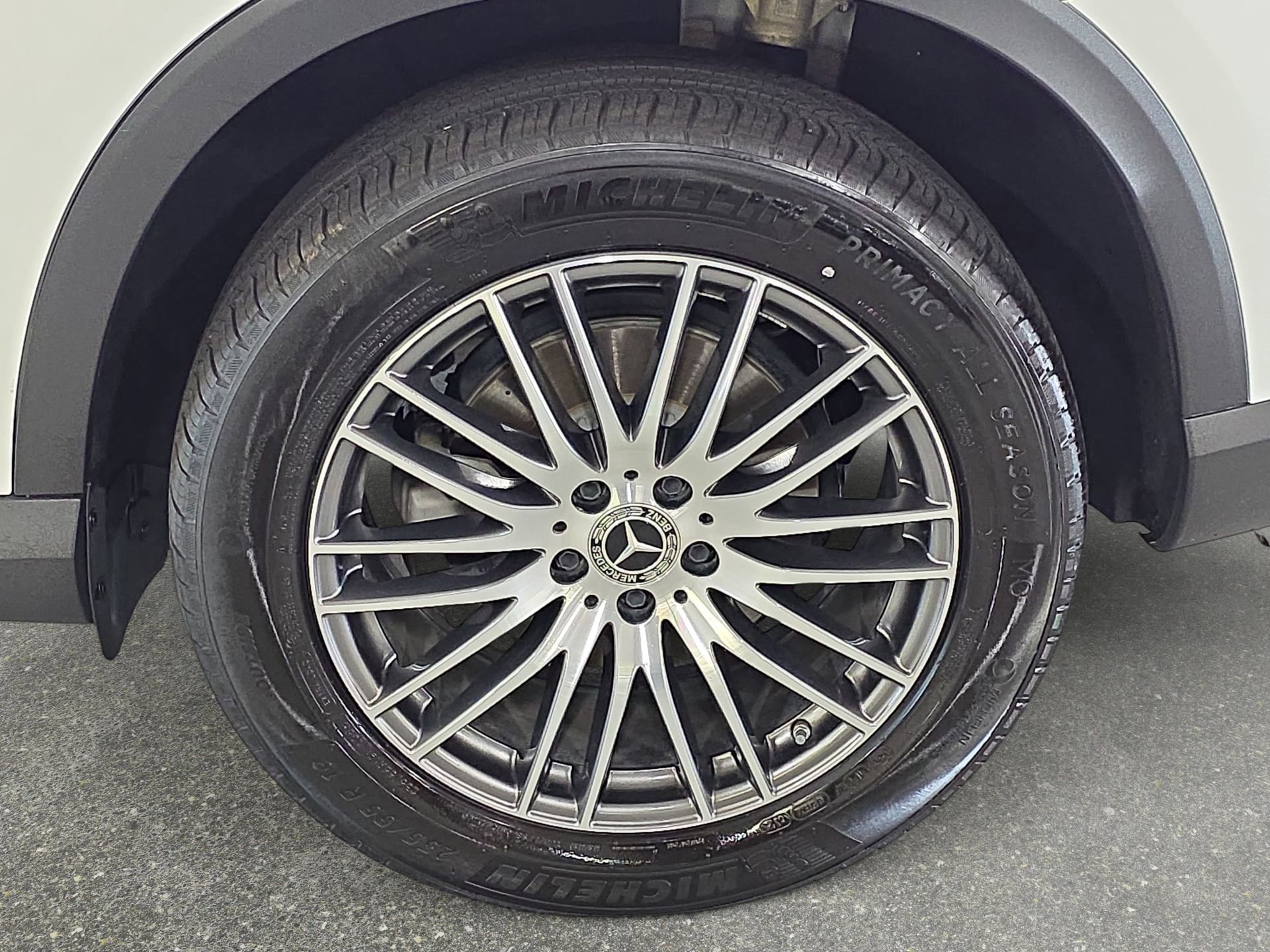 Certified 2025 Mercedes-Benz GLC 300 4MATIC image 32