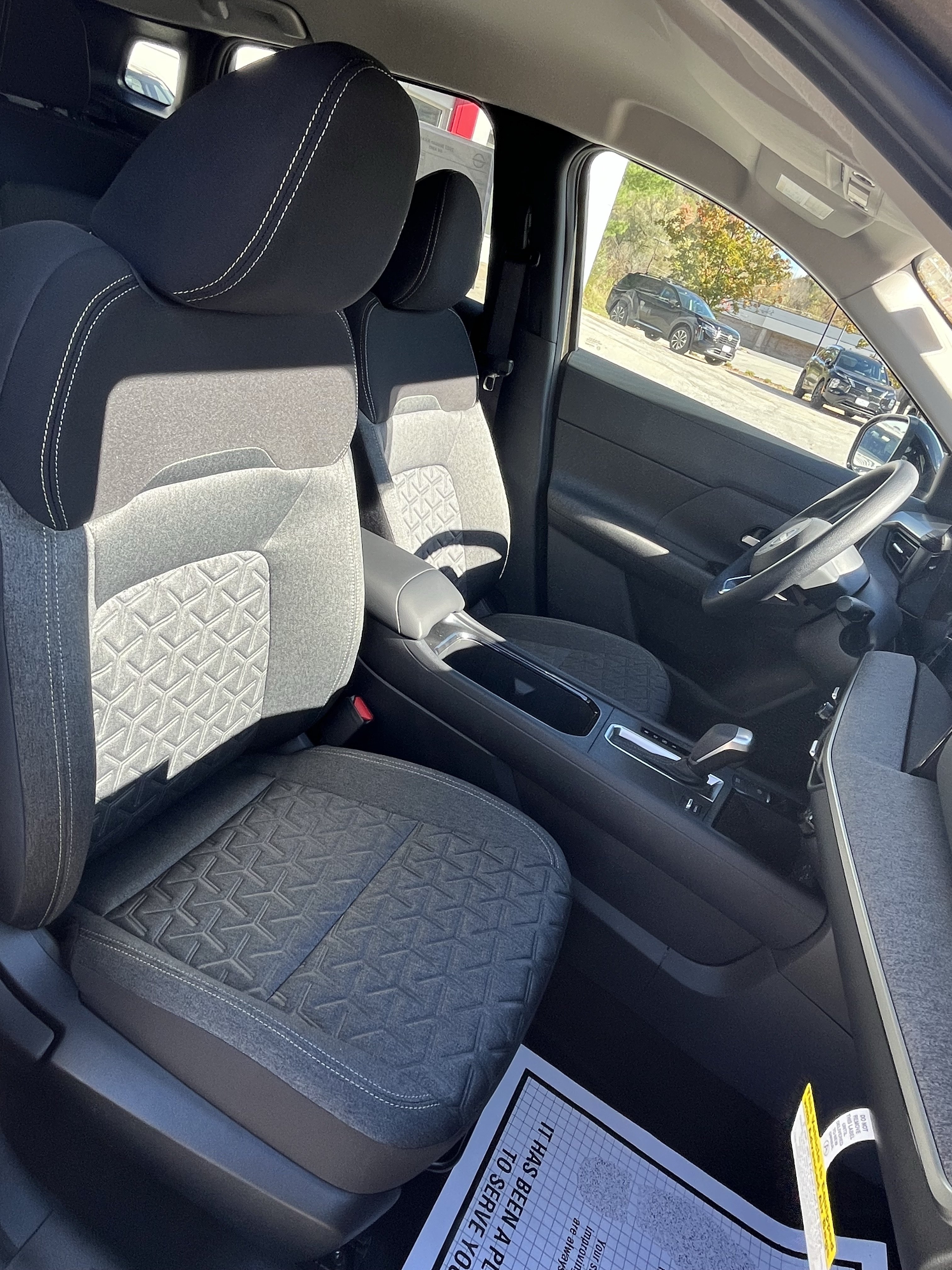 New 2027 Nissan Kicks SV AWD/4WD image 10