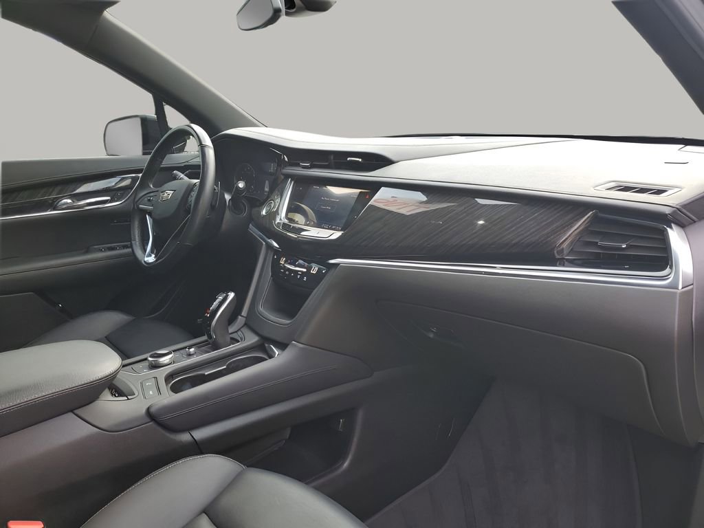 Used 2022 Cadillac XT6 Premium Luxury image 16
