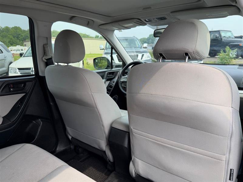 Used 2015 Subaru Forester 2.5i Premium w/ All-Weather Package AWD/4WD image 19
