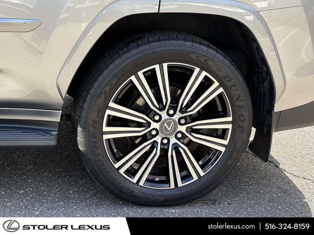 Used 2023 Lexus LX 600 4WD w/ Appearance Package image 15