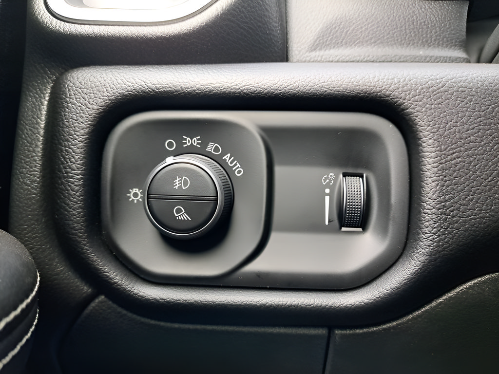 New 2026 RAM 3500 Big Horn AWD/4WD image 24
