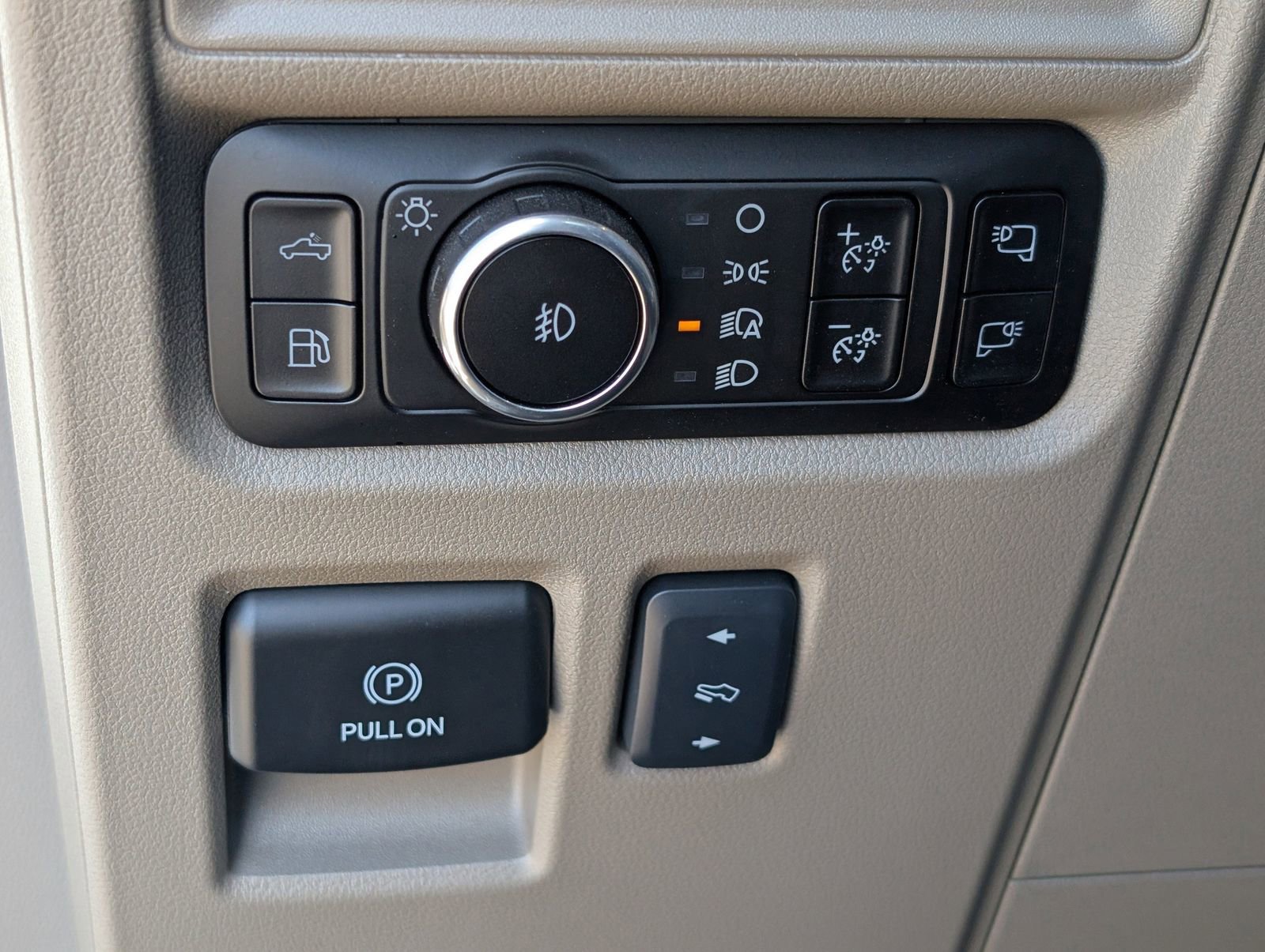 Used 2025 Ford F150 Platinum w/ Equipment Group 703A Plus image 25