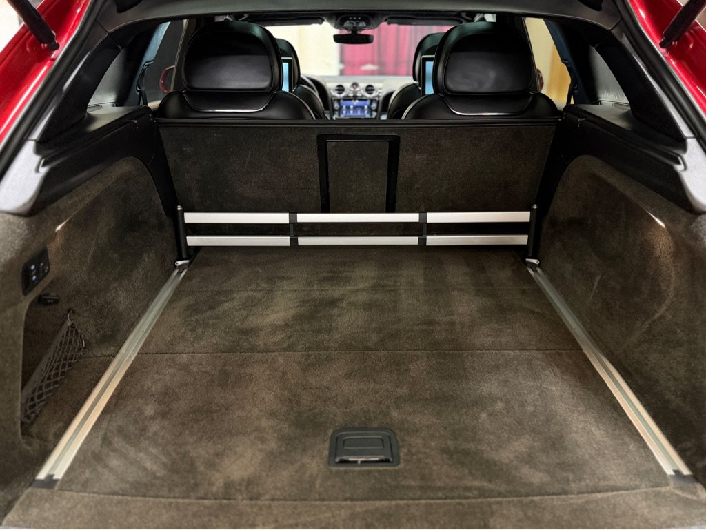 Used 2017 Bentley Bentayga AWD/4WD image 70