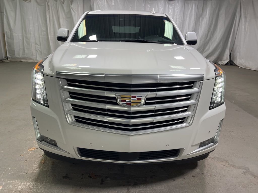 Used 2019 Cadillac Escalade Platinum AWD/4WD image 2