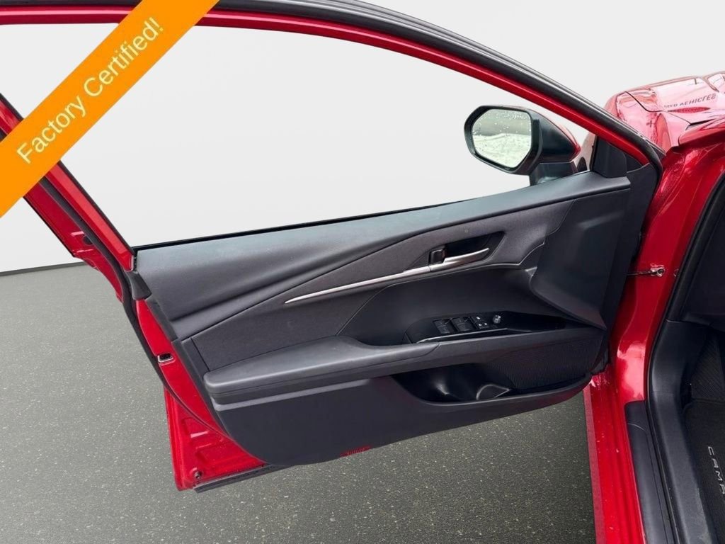 Used 2025 Toyota Camry LE image 18