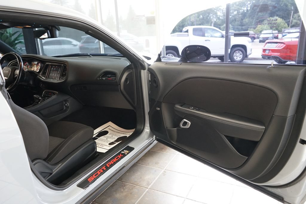 Used 2022 Dodge Challenger R/T Scat Pack RWD image 47