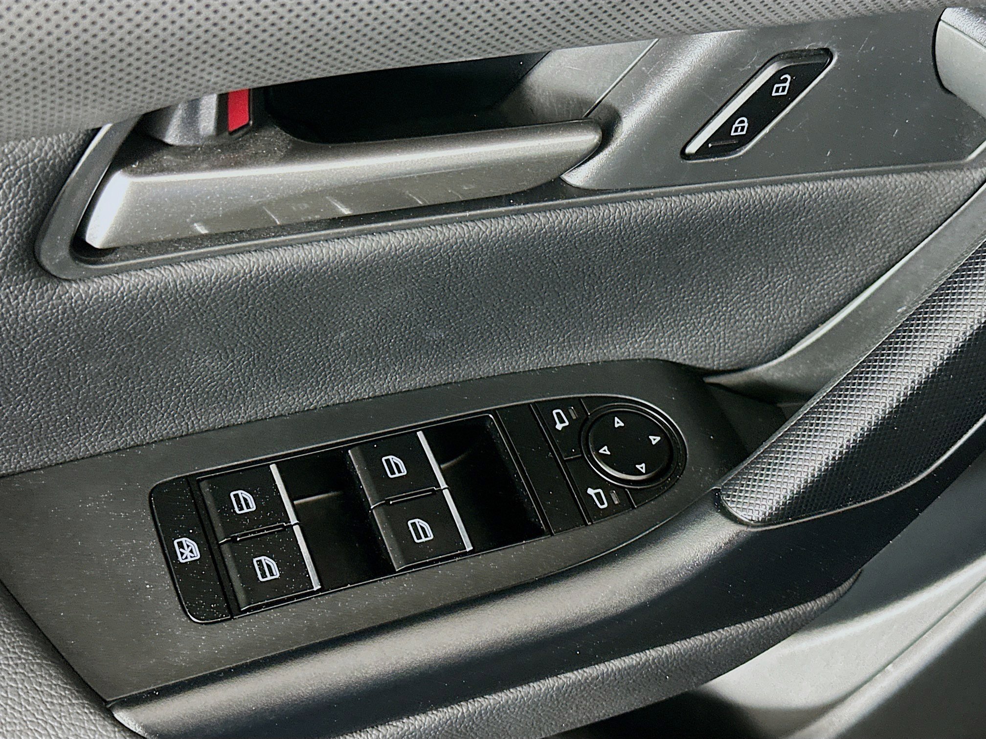 Used 2025 MAZDA CX-50 AWD 2.5 S w/ Premium Package image 15