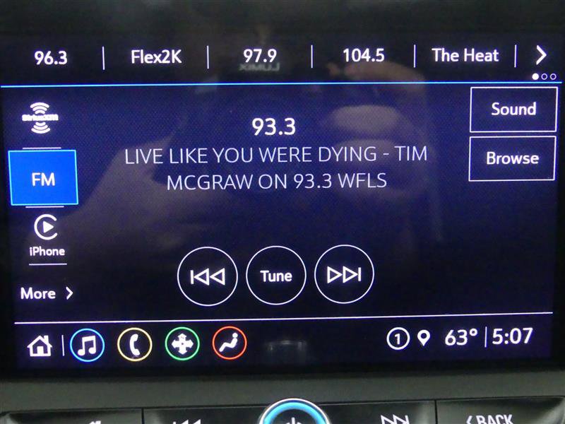 Used 2022 Chevrolet Camaro LT w/ Technology Package RWD image 12