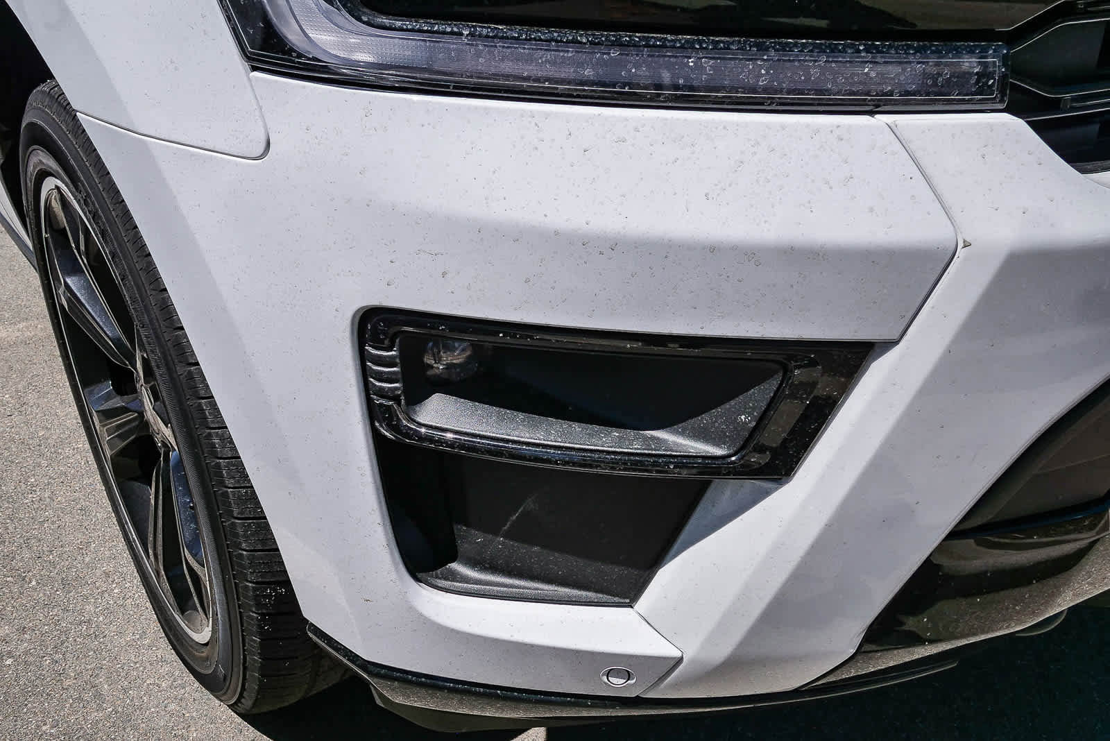 Used 2022 Ford Expedition Limited image 8