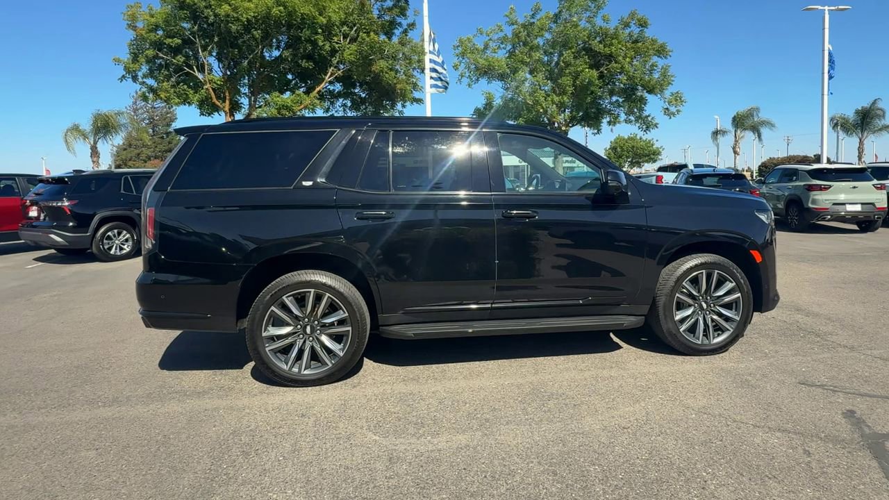 Used 2024 Cadillac Escalade Sport AWD/4WD image 8
