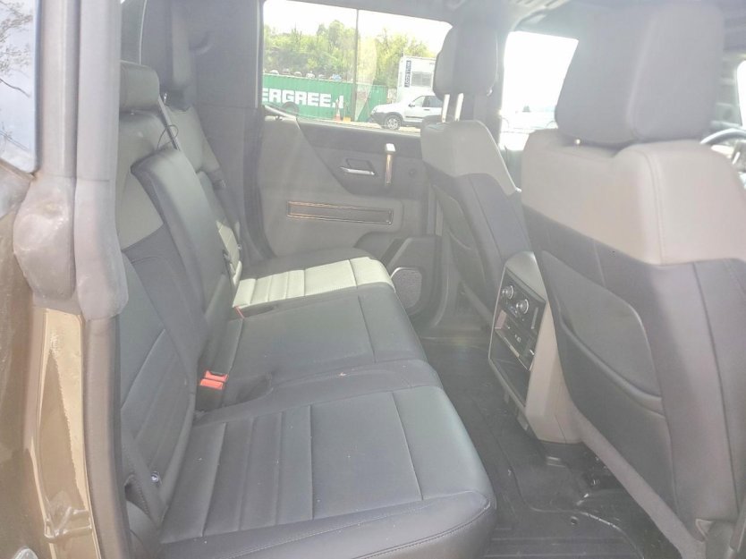 Used 2024 GMC Hummer EV 3X AWD/4WD image 7