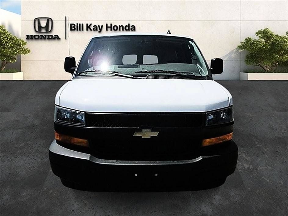 Used 2024 Chevrolet Express 3500 LS RWD image 7
