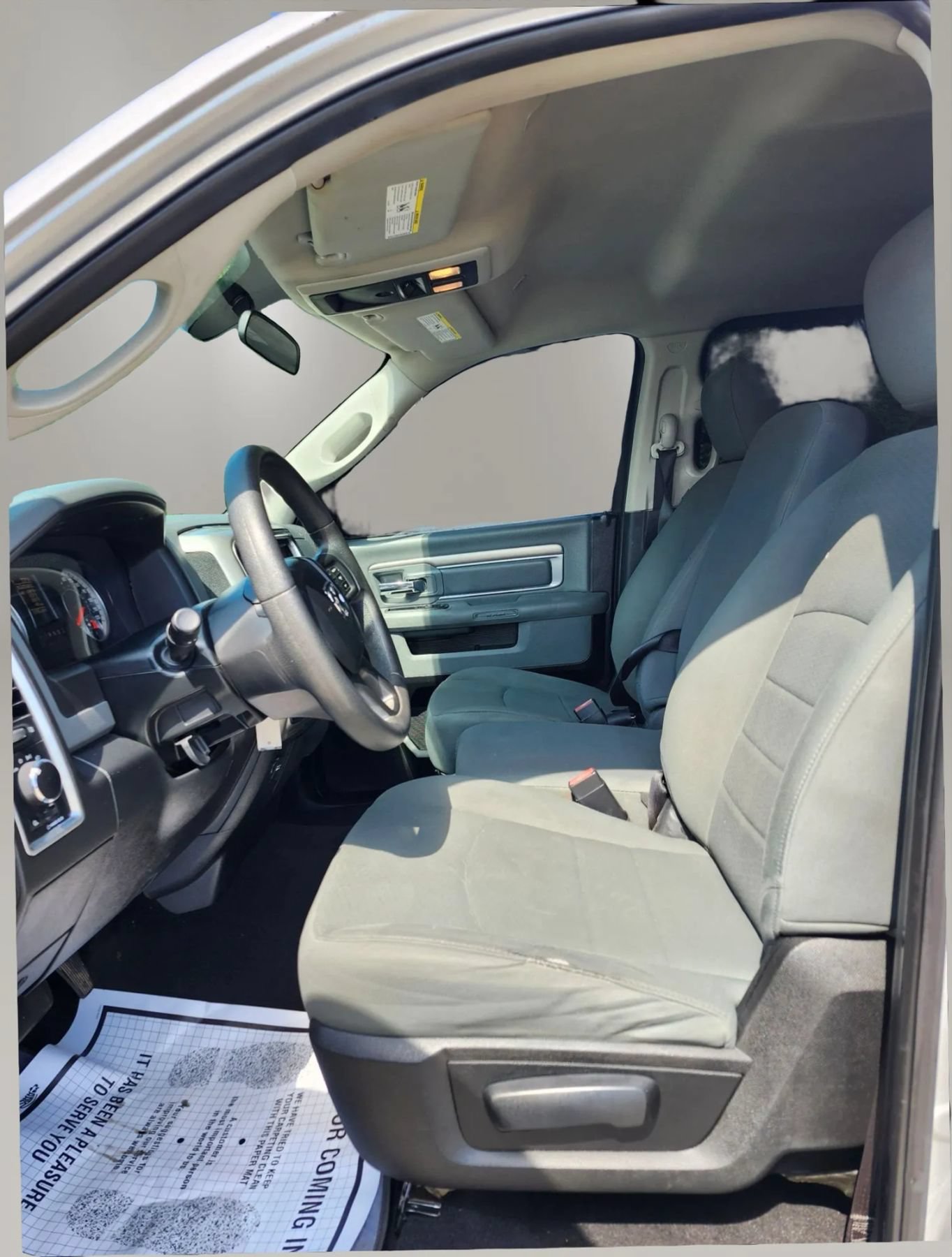 Used 2018 RAM 1500 Classic SLT AWD/4WD image 13