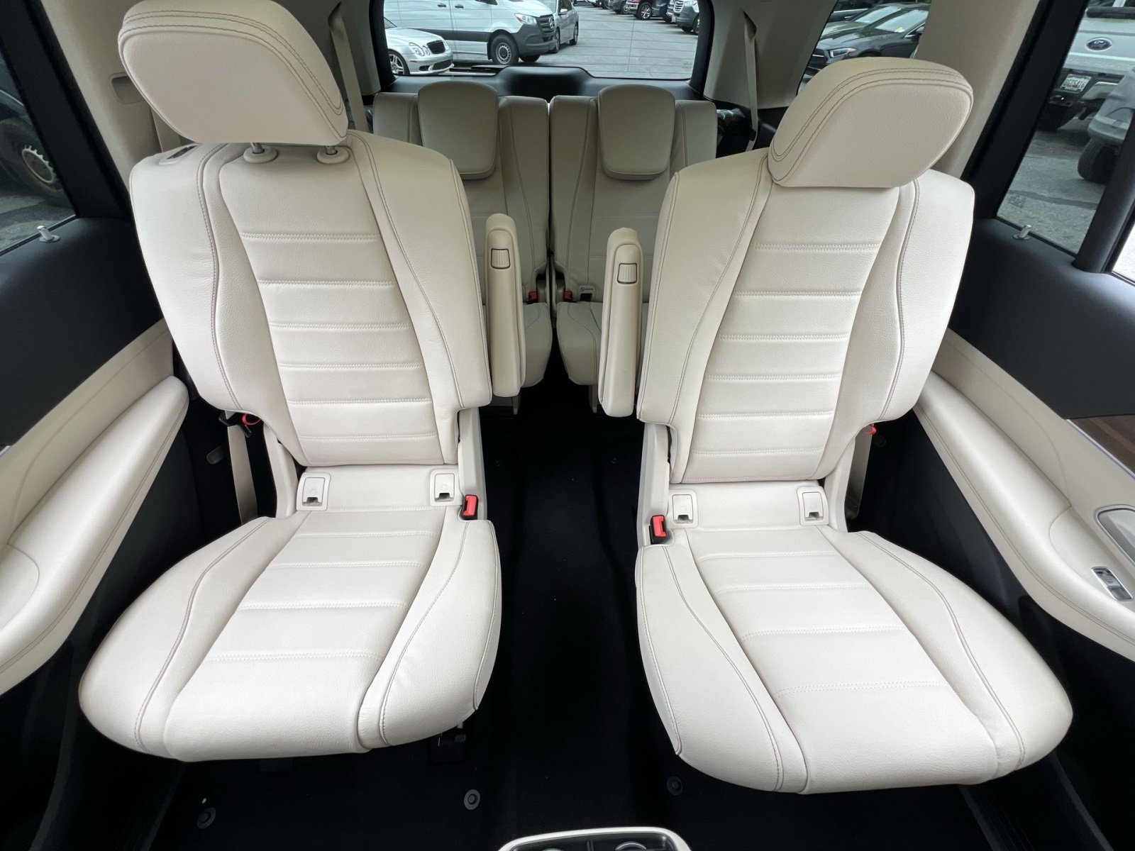 New 2026 Mercedes-Benz GLS 450 4MATIC image 15