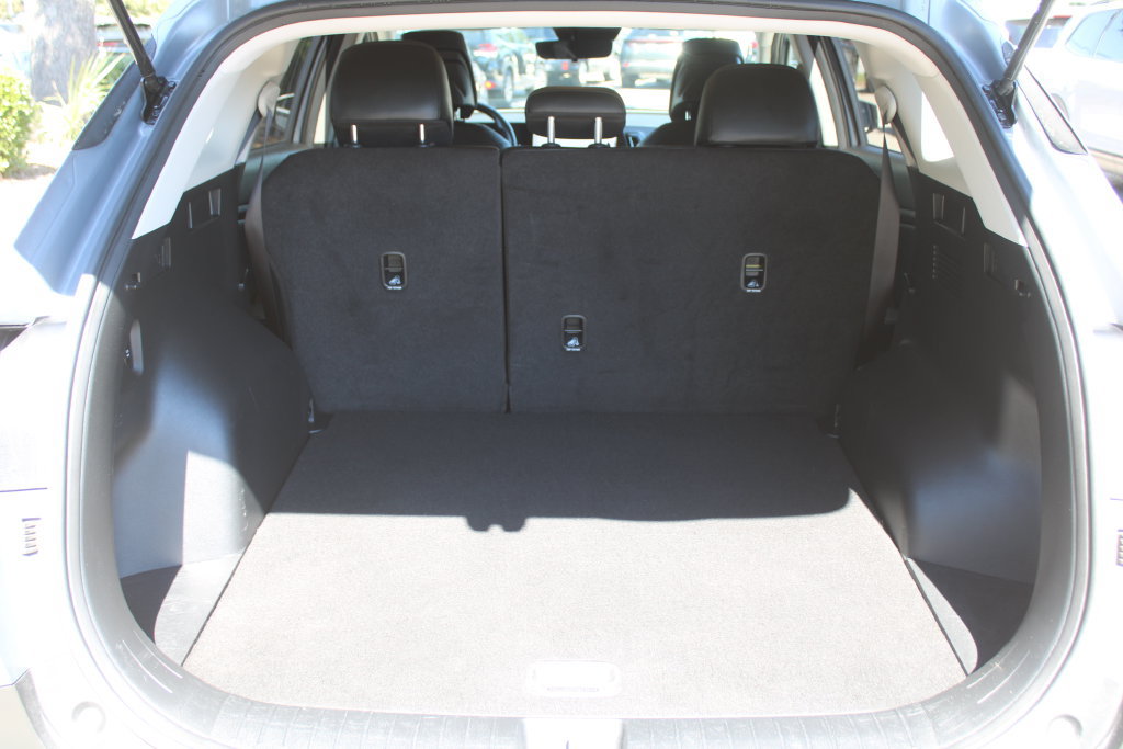 Certified 2025 Kia Sportage EX FWD image 10