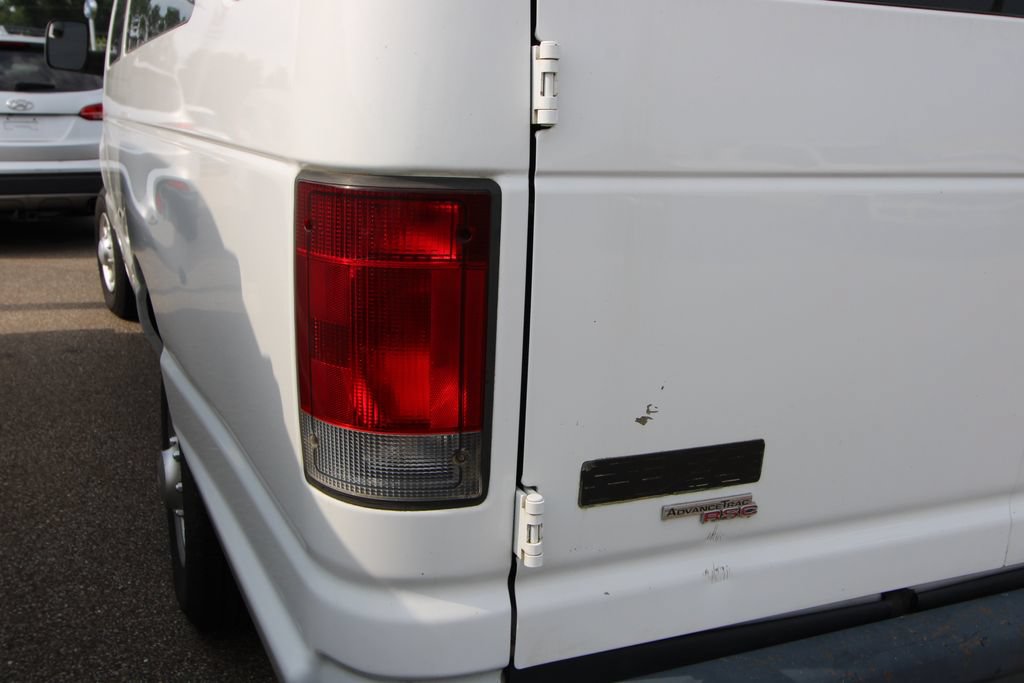 Used 2011 Ford E-350 and Econoline 350 XL w/ PWR Windows & Locks Group RWD image 11