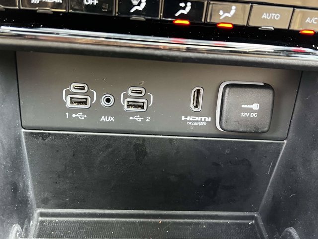 Used 2023 Jeep Grand Cherokee 4WD 4xe image 31