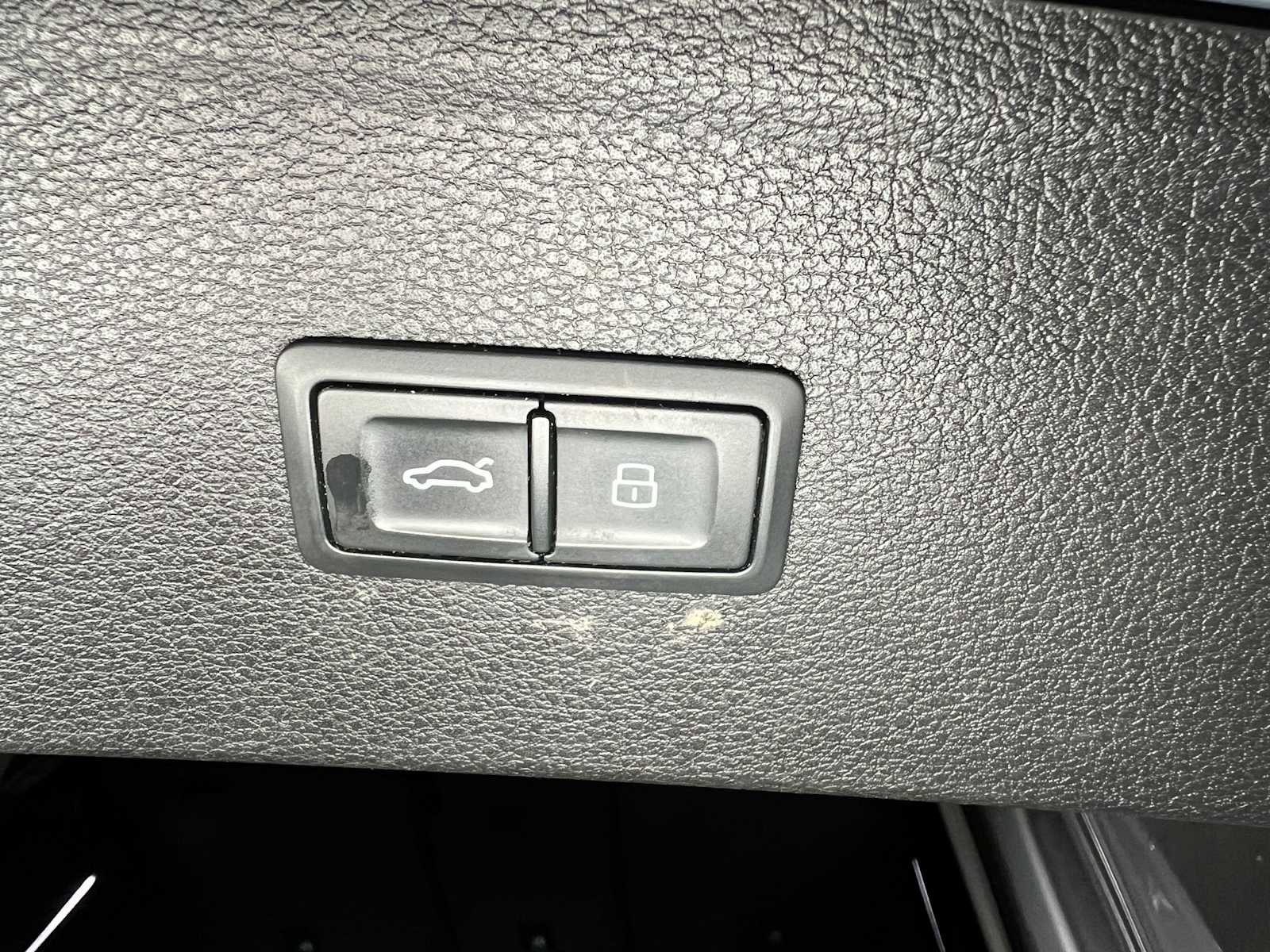 Used 2018 Audi Q5 2.0T Premium AWD/4WD image 17