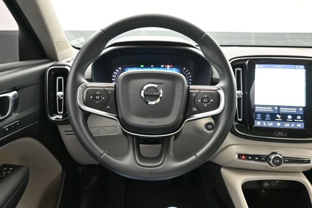 Used 2024 Volvo XC40 B5 Plus AWD/4WD image 25
