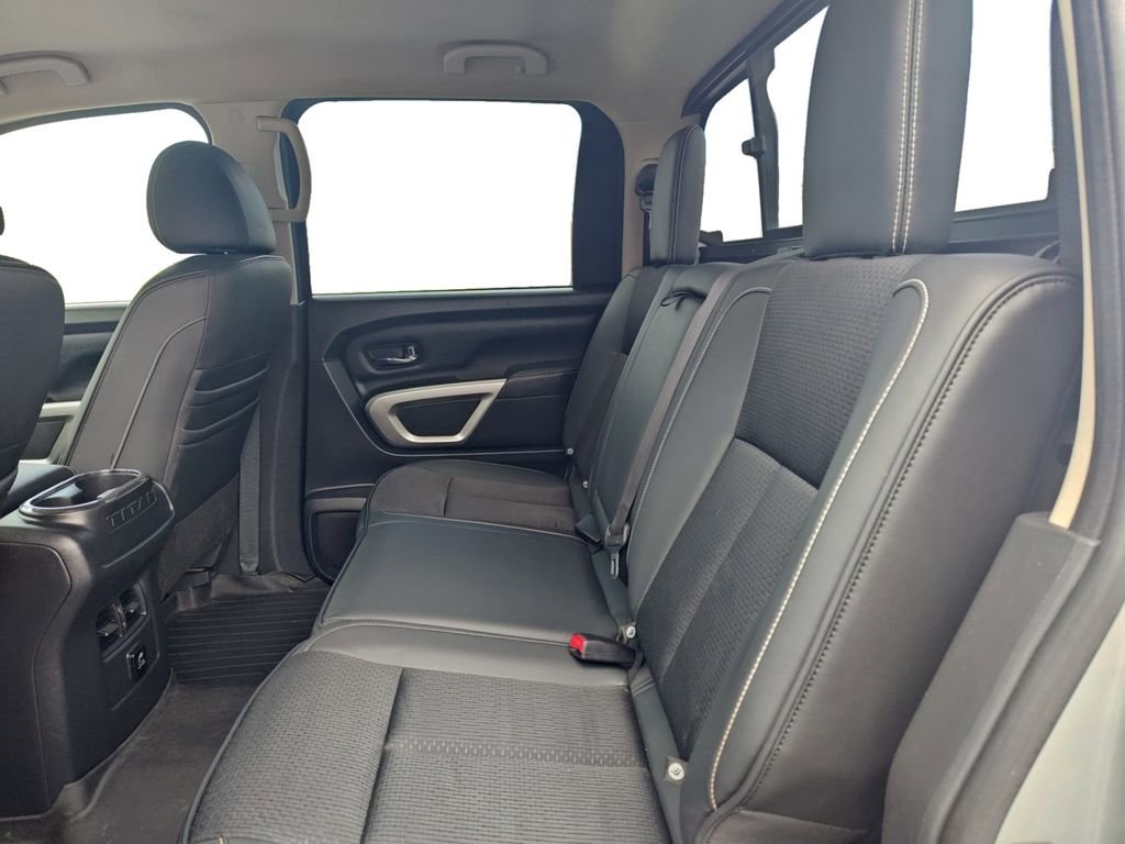 Used 2018 Nissan Titan PRO-4X image 13