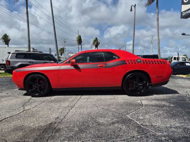 Used 2017 Dodge Challenger SXT w/ Super Sport Group (SS/T) RWD image 8