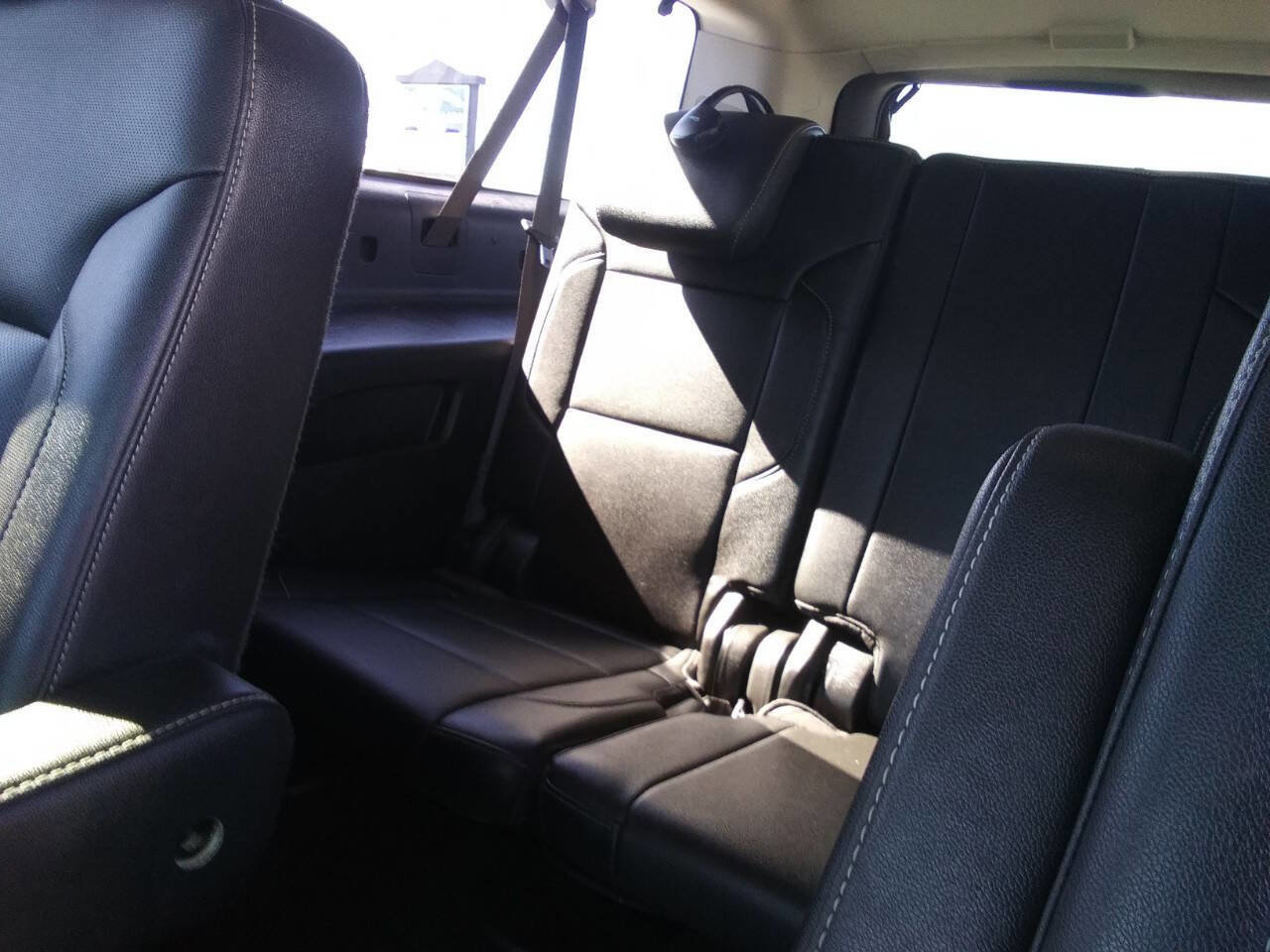 Used 2018 Chevrolet Suburban Premier image 20