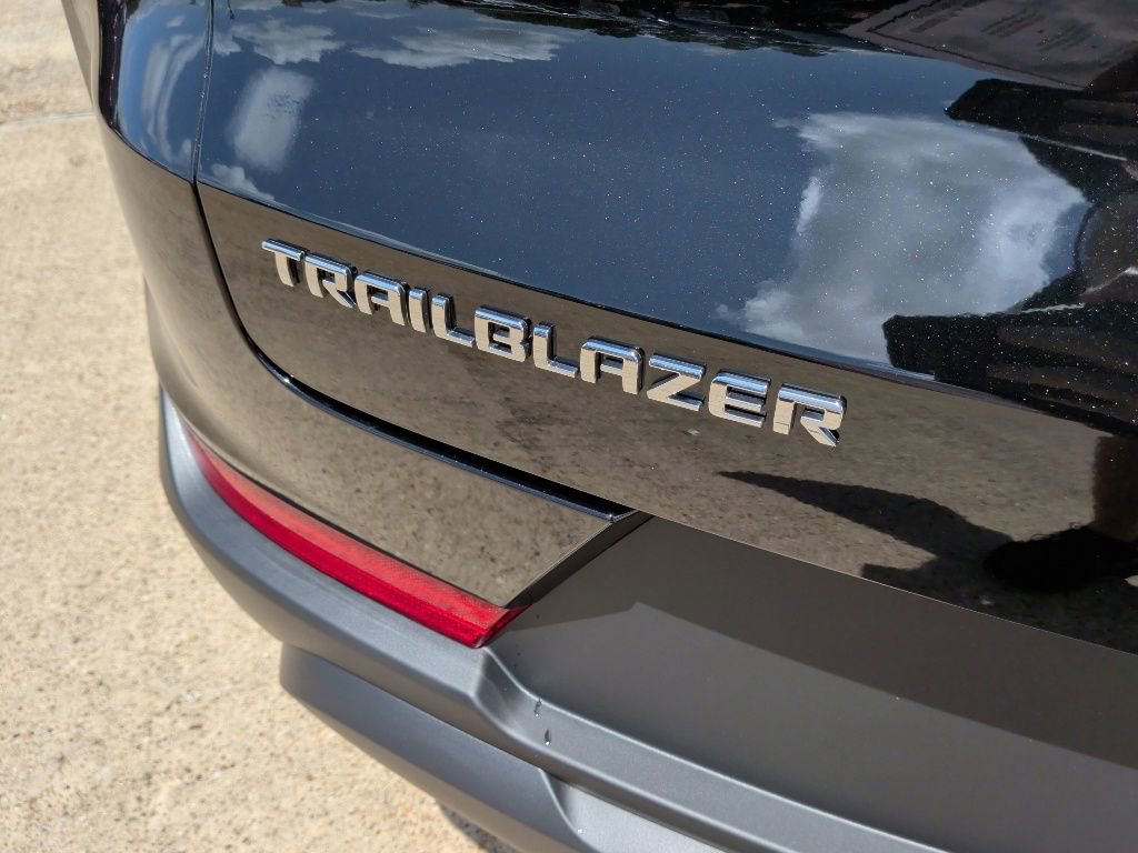 New 2026 Chevrolet TrailBlazer LS FWD image 34