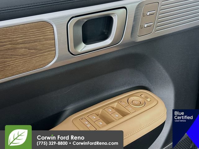 Used 2025 Hyundai Santa Fe Limited AWD/4WD image 22