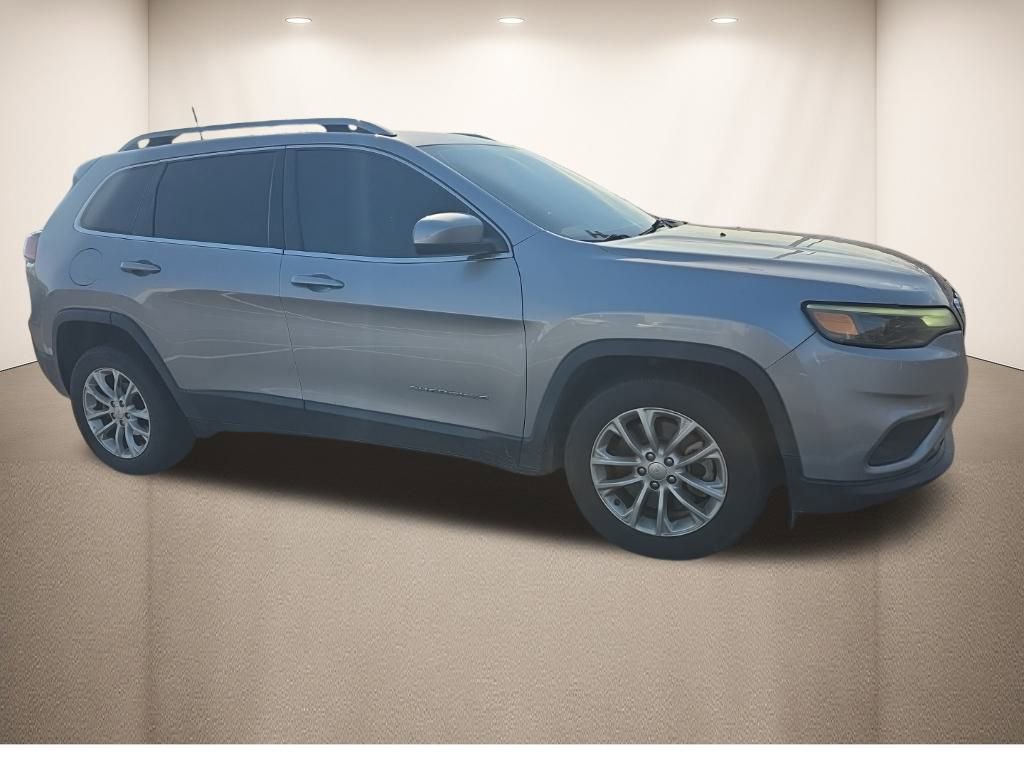 Used 2019 Jeep Cherokee Latitude w/ Popular Appearance Group image 10