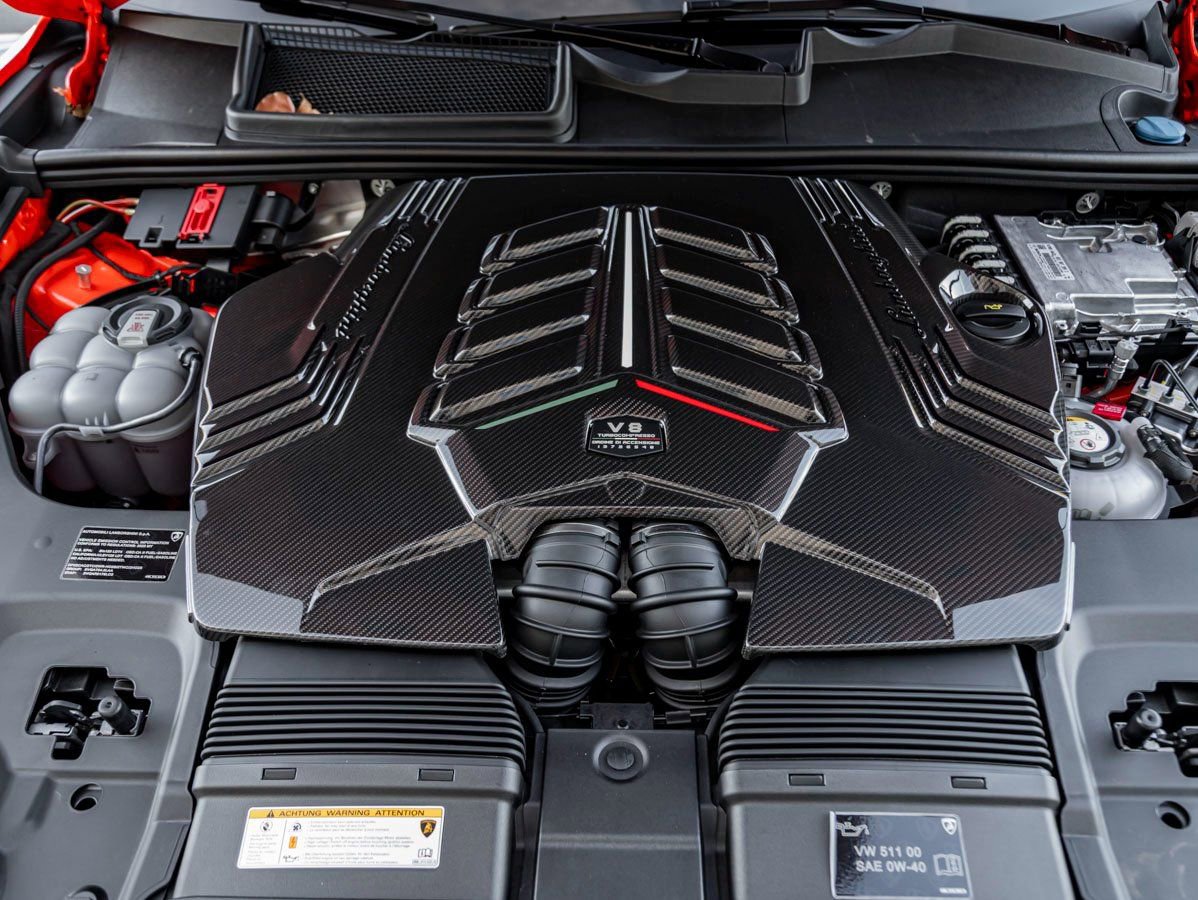 Used 2025 Lamborghini Urus SE image 30