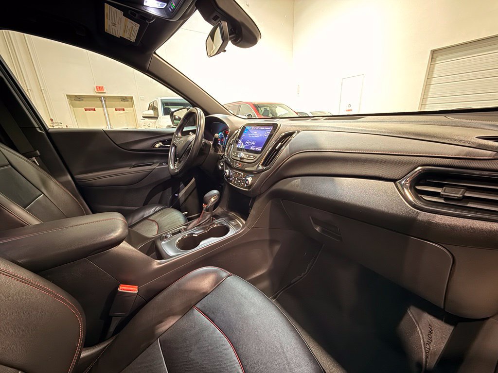 Used 2022 Chevrolet Equinox RS w/ RS Leather Package FWD image 31