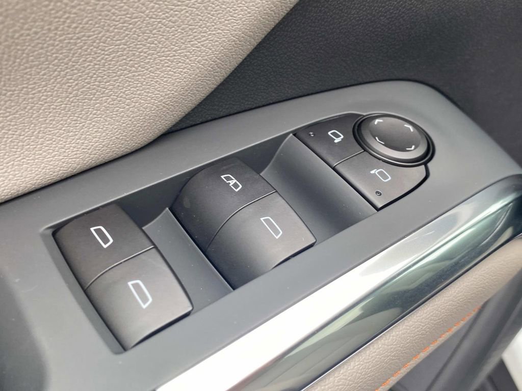 New 2026 Chevrolet Traverse LT w/ Driver Confidence Package image 15