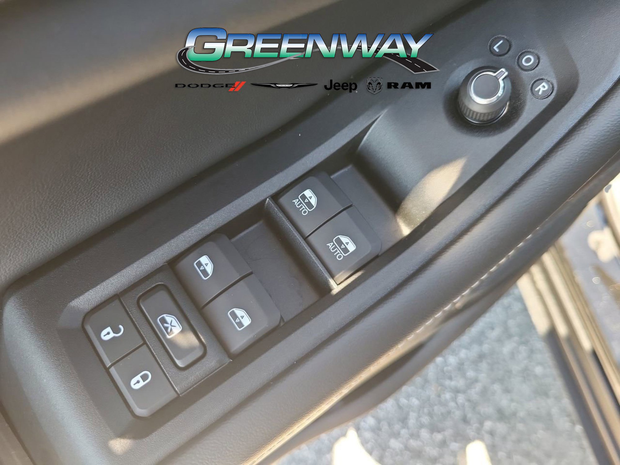 New 2025 Jeep Grand Cherokee Laredo X image 15