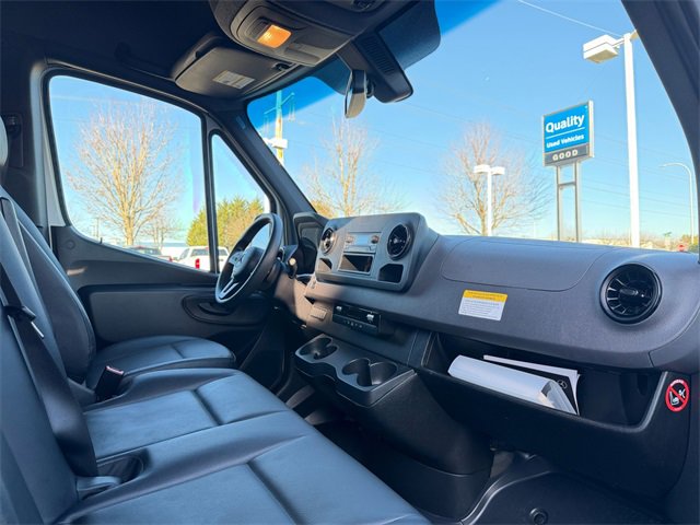 Used 2020 Mercedes-Benz Sprinter 2500 image 36