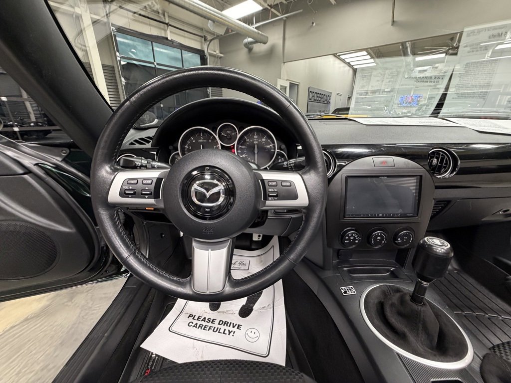 Used 2008 MAZDA MX-5 Miata Touring w/ Suspension Pkg image 9