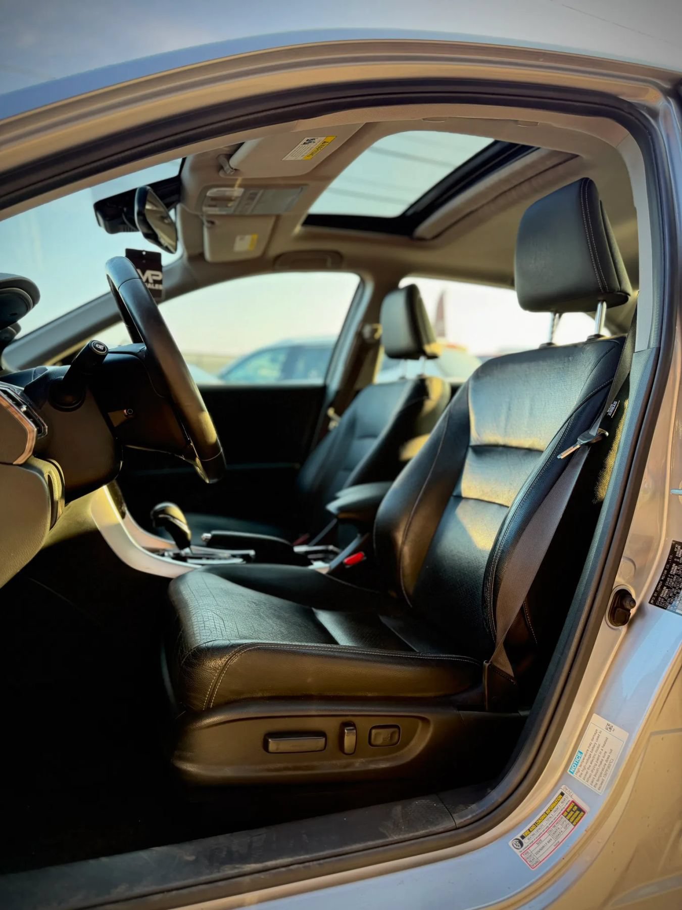 Used 2017 Honda Accord EX-L image 7