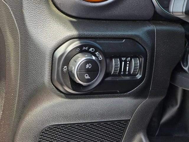Used 2022 Jeep Gladiator Mojave w/ Trailer Tow Package AWD/4WD image 8