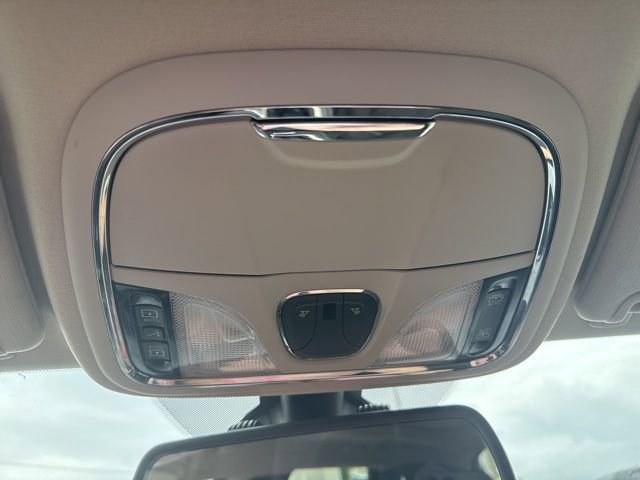 Used 2016 Jeep Cherokee 75th Anniversary image 27
