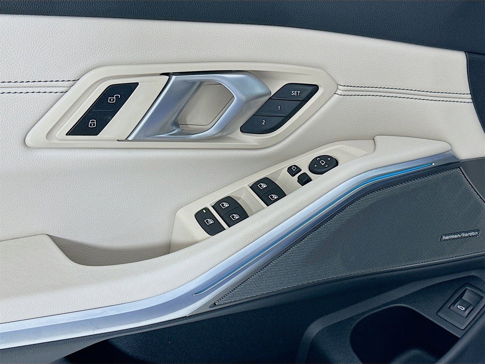 Used 2025 BMW M340i xDrive w/ Premium Package image 19