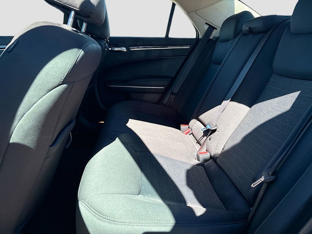 Used 2023 Chrysler 300 Touring w/ Sport Appearance Package image 22