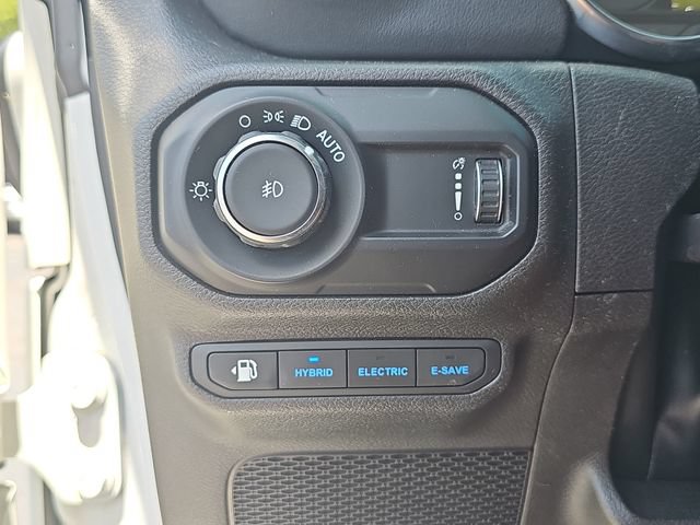 Used 2023 Jeep Wrangler Unlimited Sahara w/ Cold Weather Group AWD/4WD image 26