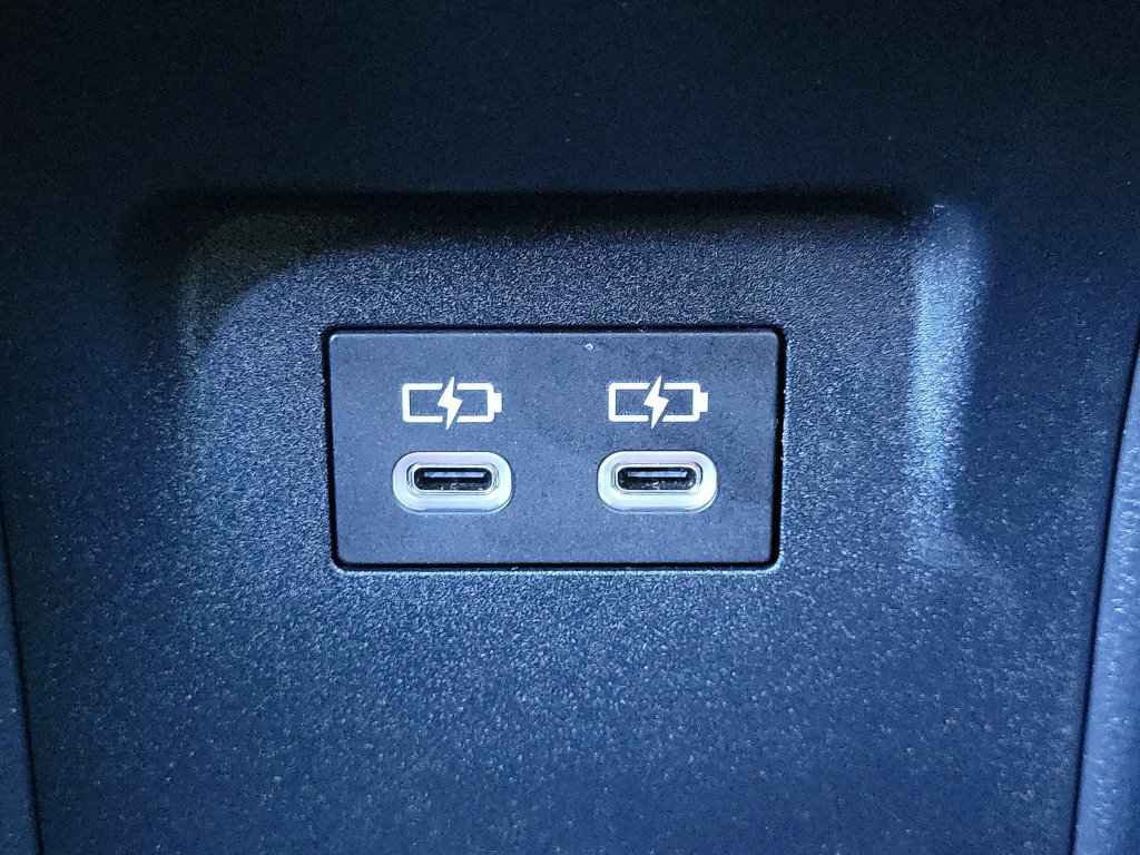 Used 2026 Toyota Prius LE FWD image 14