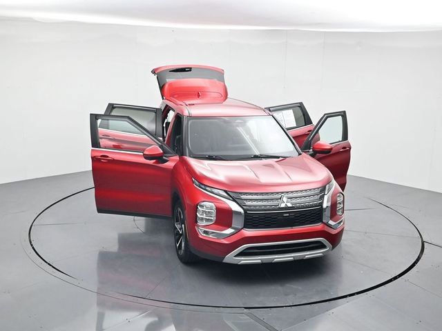 Used 2024 Mitsubishi Outlander SE image 52