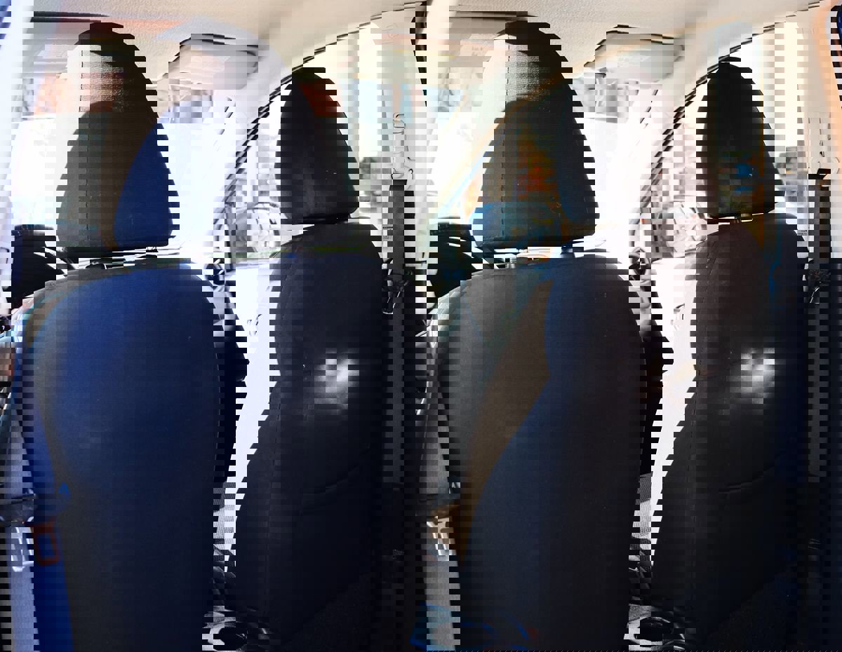 Used 2012 Nissan Versa SV image 31