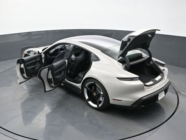 Certified 2024 Porsche Taycan GTS image 28